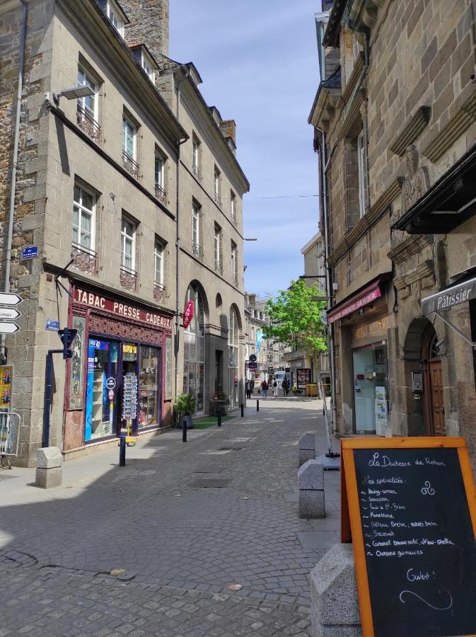 Aux Trois Palmiers Bed & Breakfast Saint-Brieuc Exterior photo