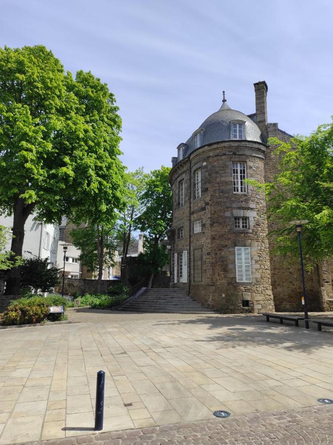 Aux Trois Palmiers Bed & Breakfast Saint-Brieuc Exterior photo