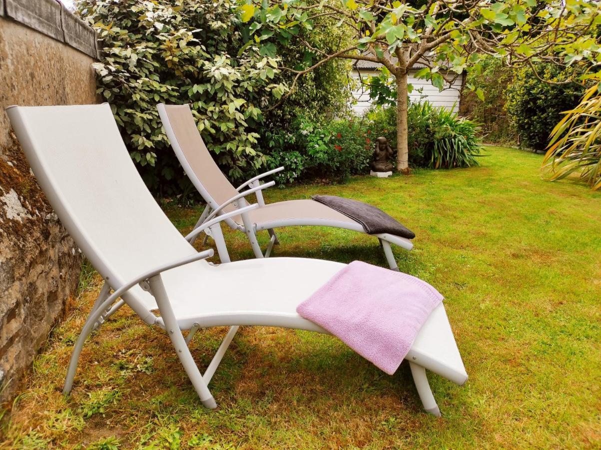 Aux Trois Palmiers Bed & Breakfast Saint-Brieuc Exterior photo